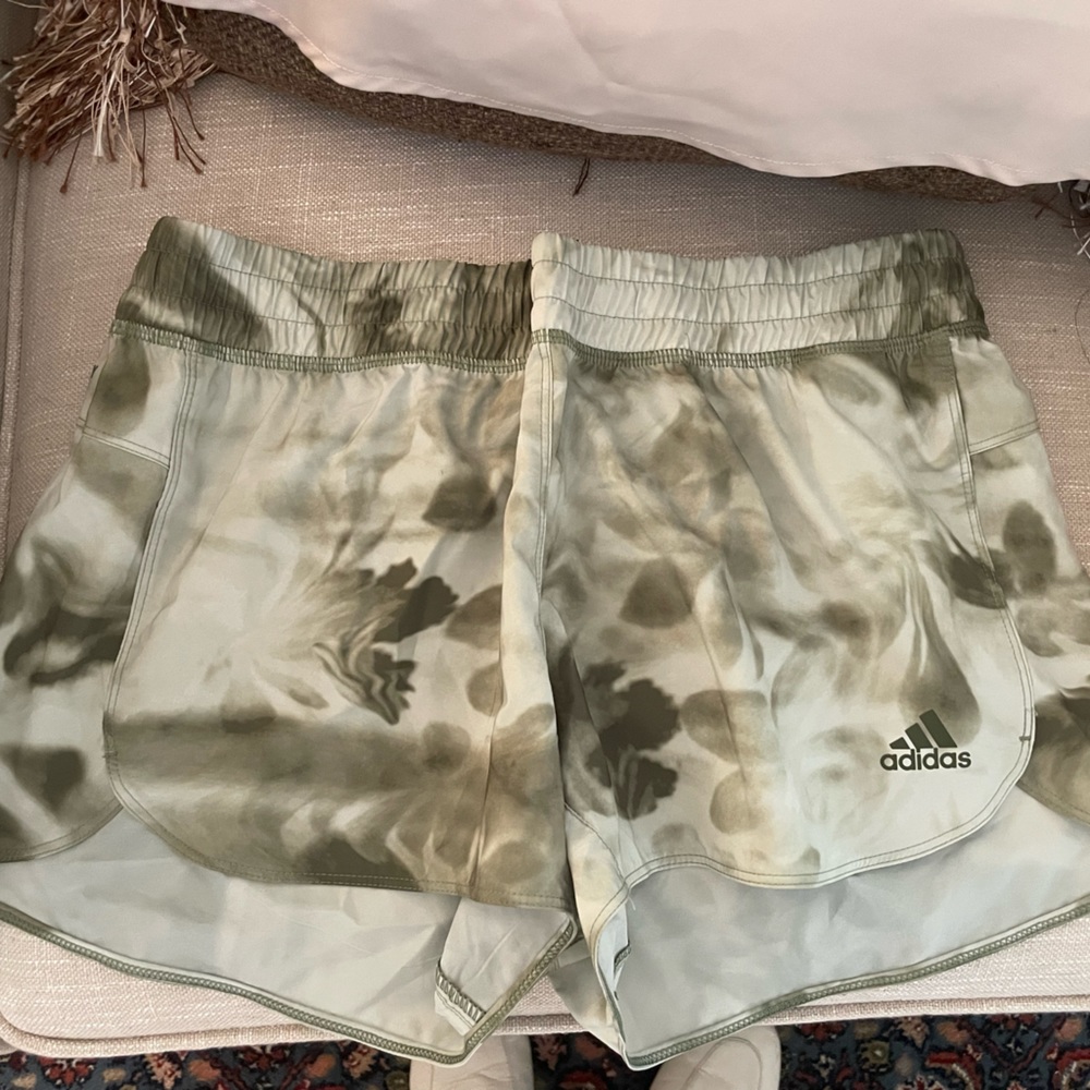 Adidas Women’s Aeroready Shorts Size Small